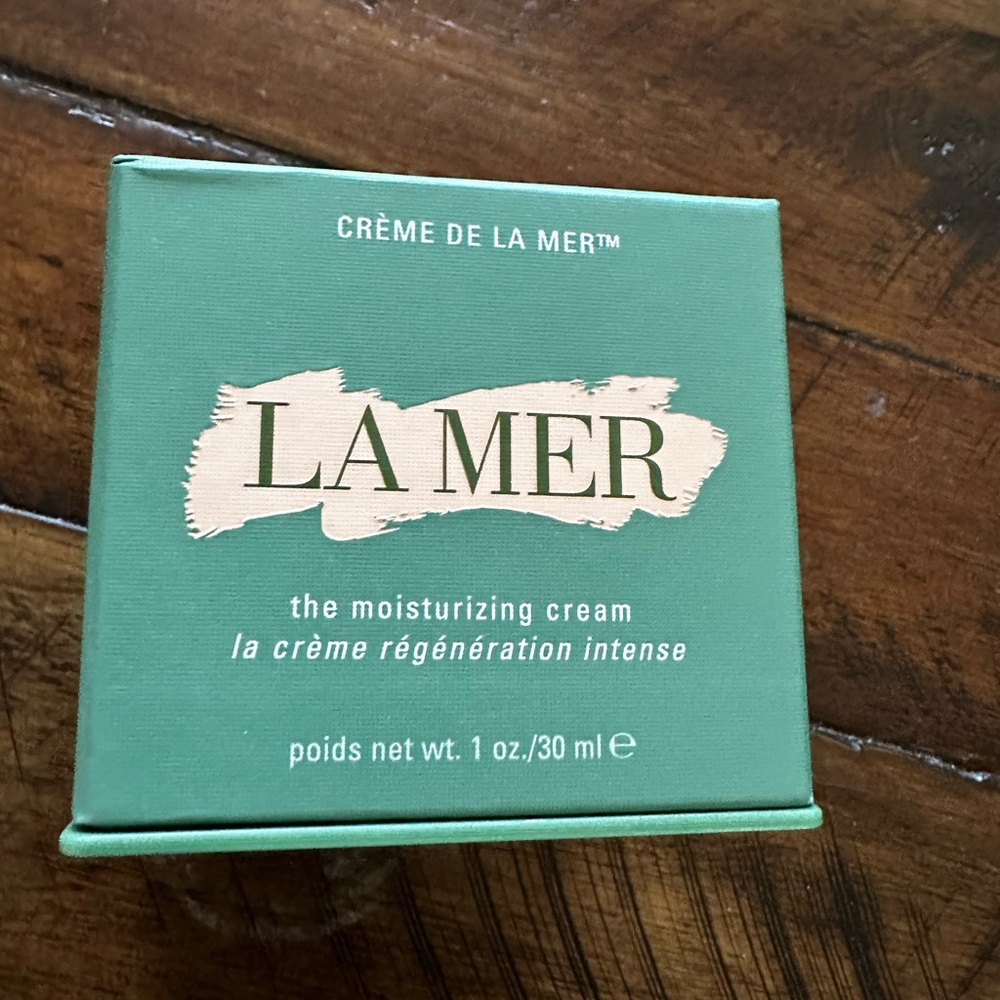 La Mer Moisturizing Cream Gift Box with Spatual | Authentic Luxury Packaging